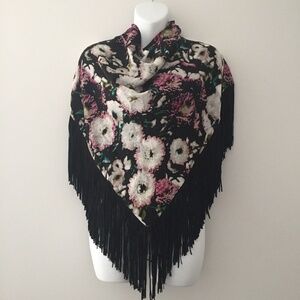 BCBG Maxazria Womens Scarf Shawl Fringe Floral Triangle Smooth Silky Reversible